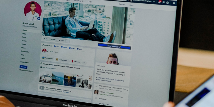 Facebook Groups
